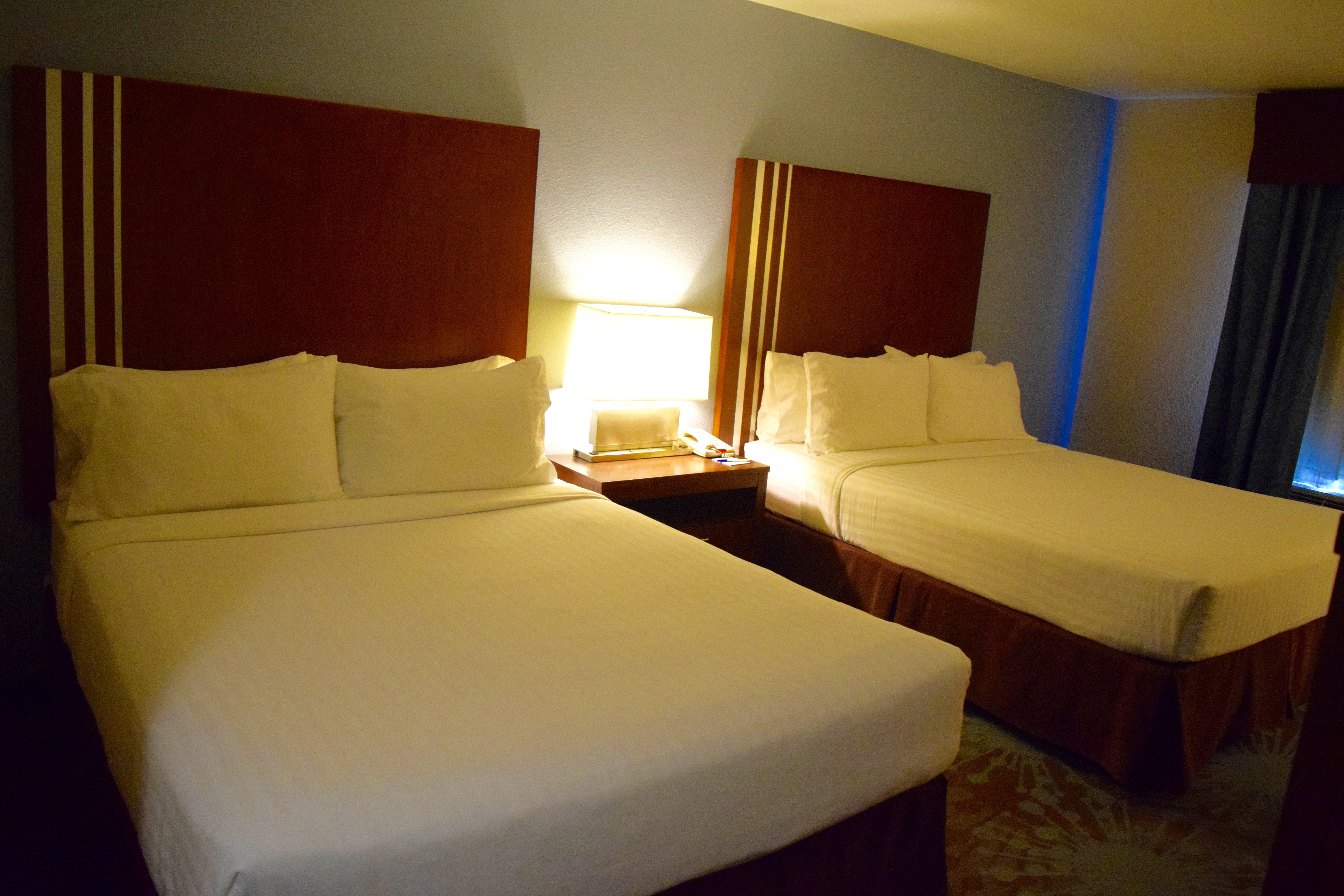 Holiday Inn Express & Suites San Antonio Nw Near Seaworld By Ihg Екстериор снимка