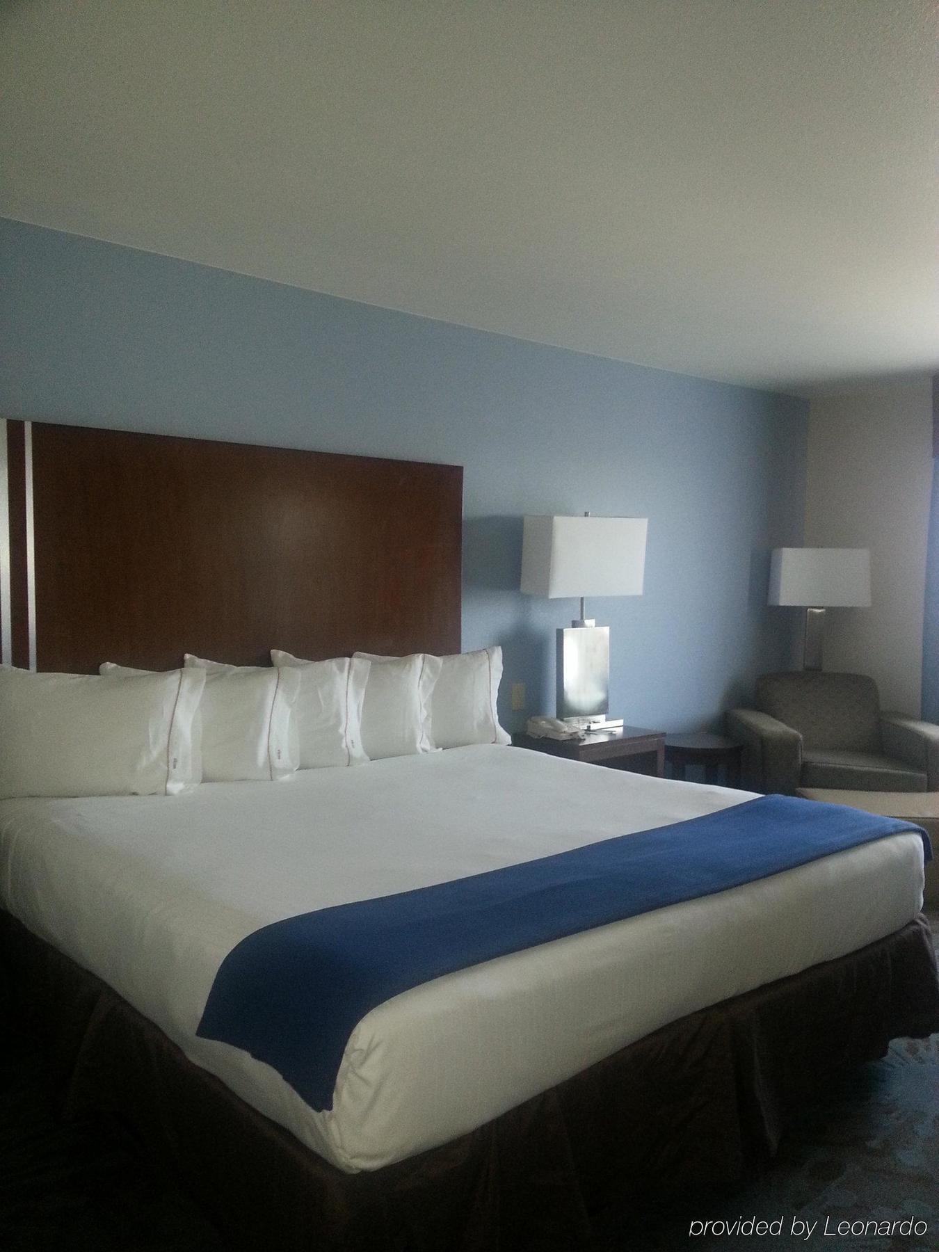 Holiday Inn Express & Suites San Antonio Nw Near Seaworld, An Ihg Hotel Екстериор снимка